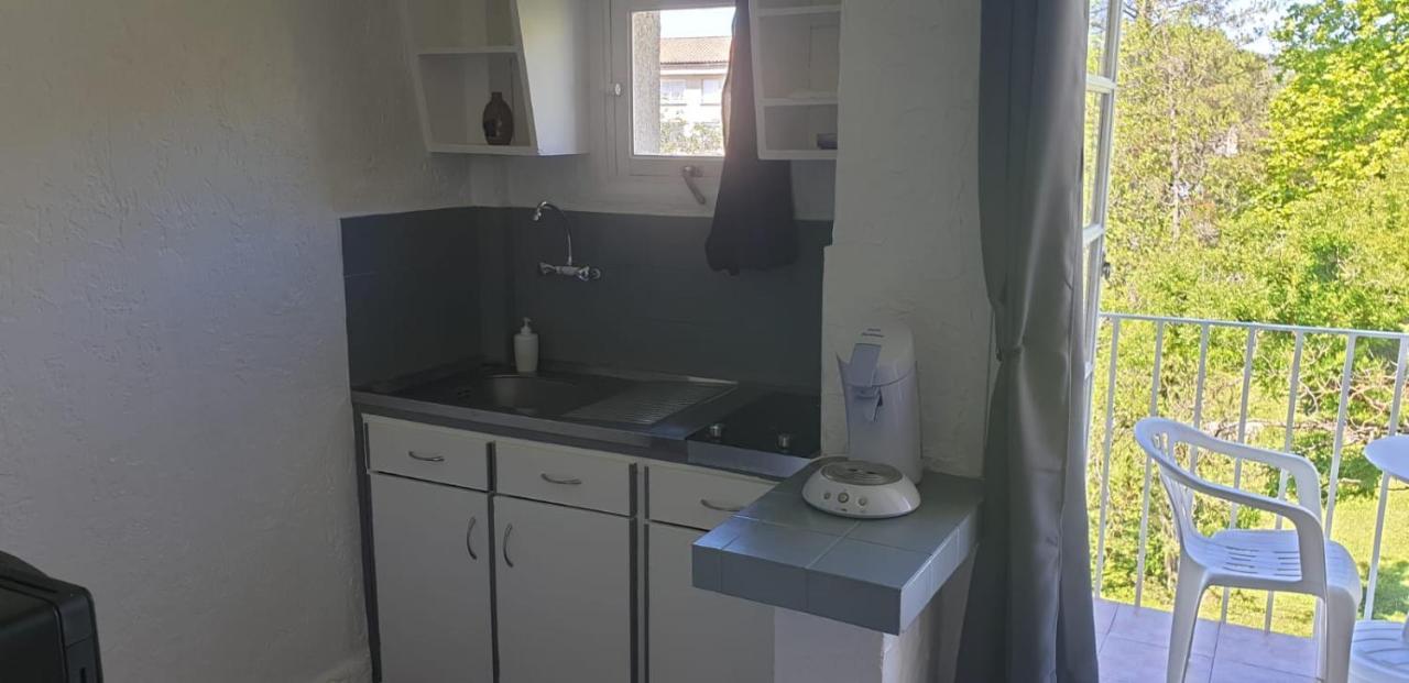 Studio Lou Paradou Residence Le Provence Gréoux-les-Bains Extérieur photo